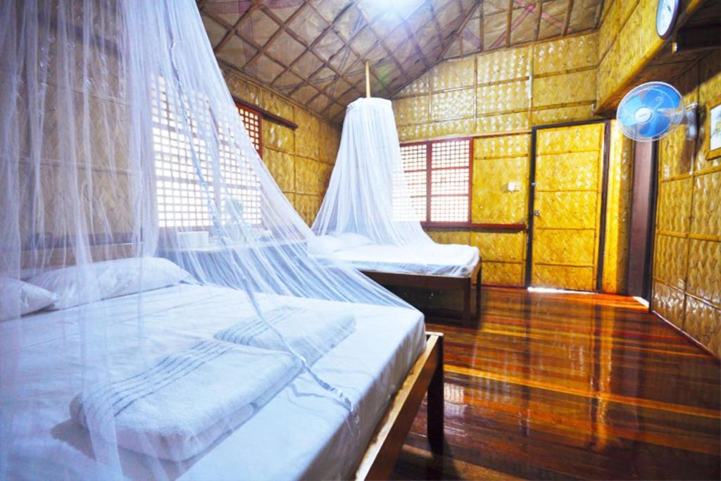 Villa De Pico Highland Beach Resort Puerto Galera Chambre photo